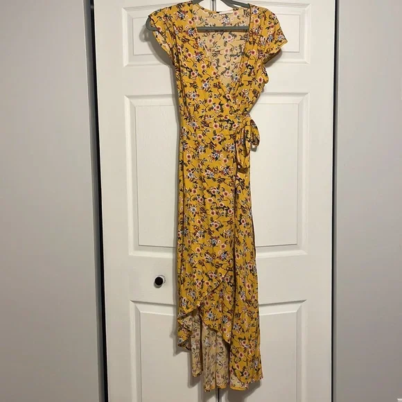 Zaberry floral and yellow maxi/midi wrap dress-medium - Picture 4 of 6